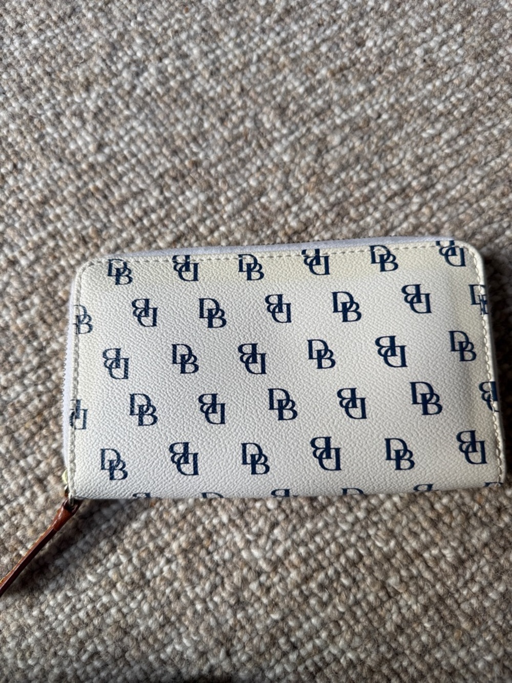 Dooney and Bourke small monogram wallets, pouch, and eye glass holder - Picture 4 of 16